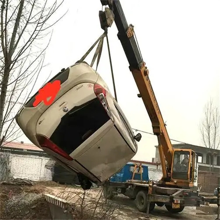 老新镇随时待命，吊车24小时道路救援服务全解析